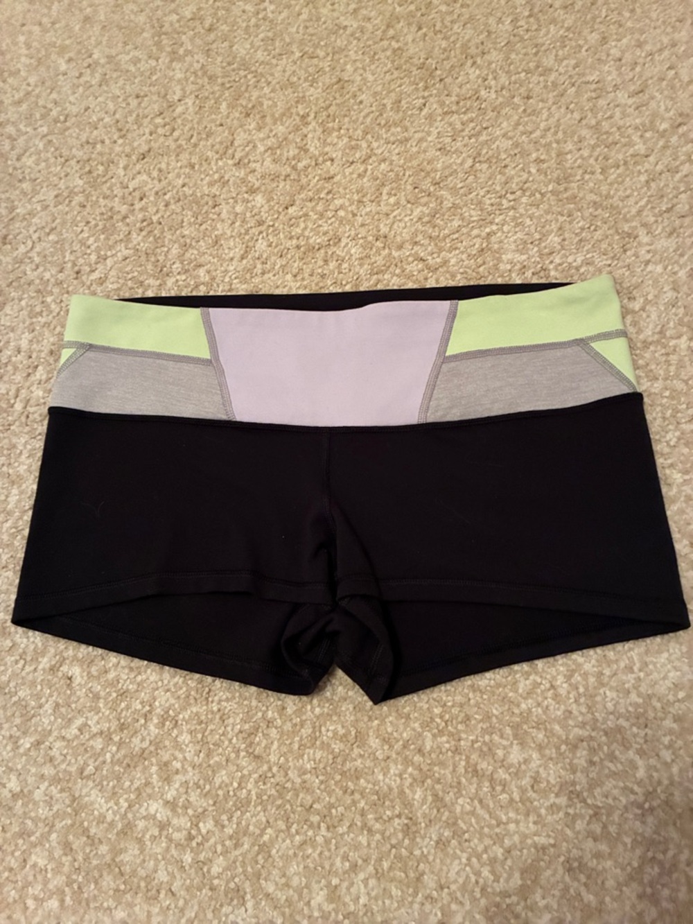 Lululemon Boogie shorts Black Green & Lavender sz 10